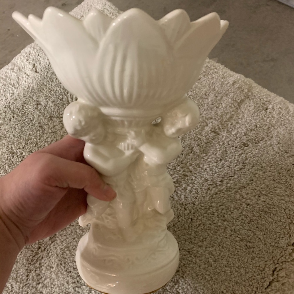 Angel figurine/ soap dish/ holder.